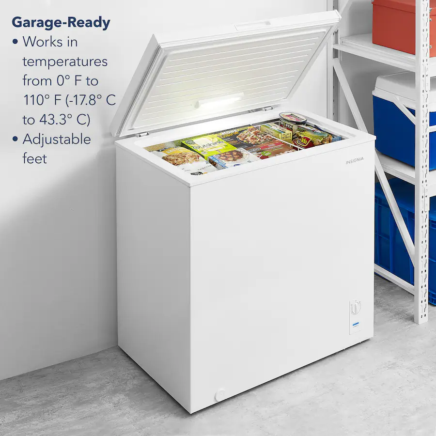 シロページ Insignia 32 Garage Ready Chest Freezer White 7 0 Cu Ft Ns Cz70wh0