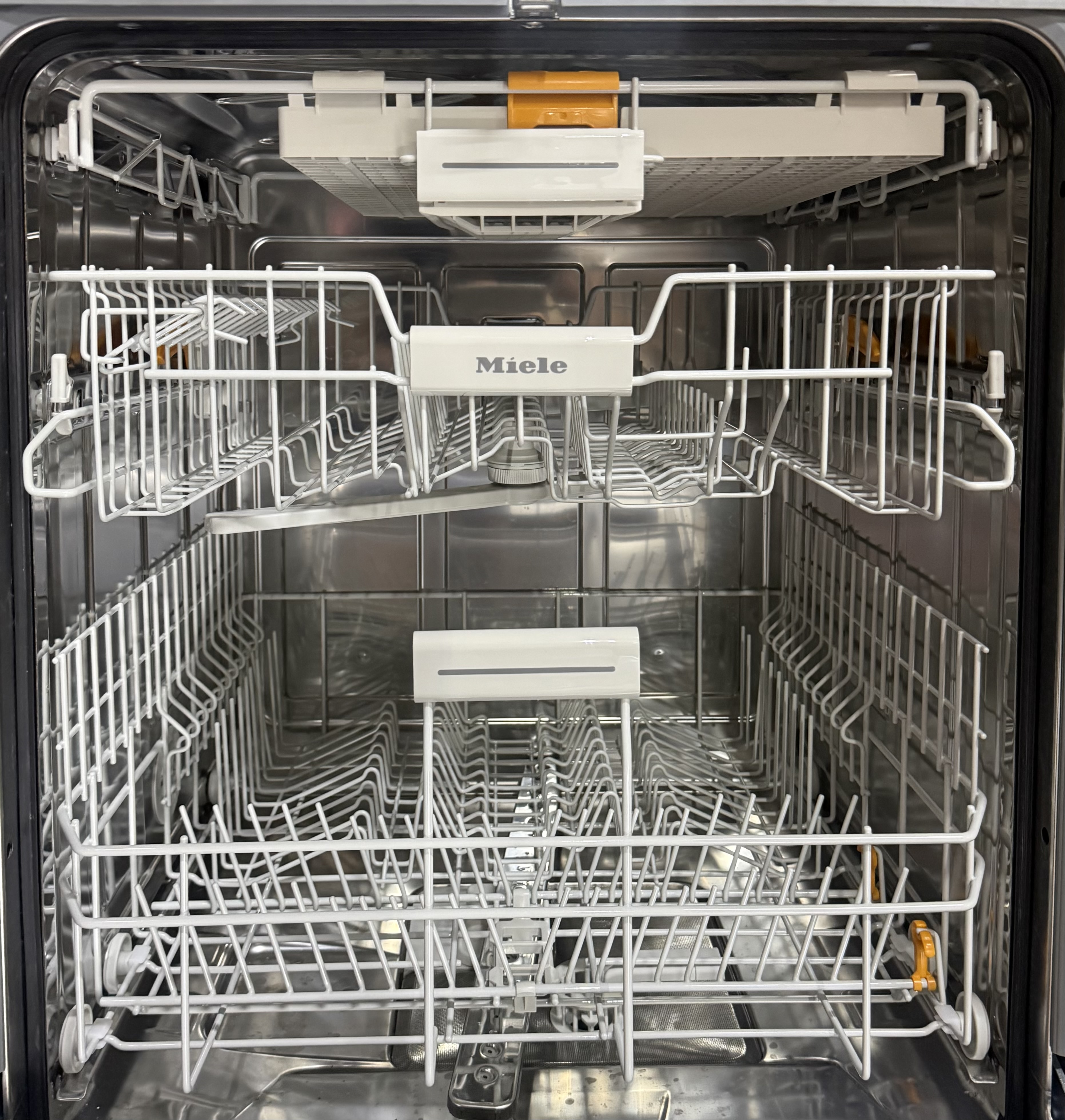 MIELE 24" Fully Integrated Dishwasher Panel Ready G4993SCVI