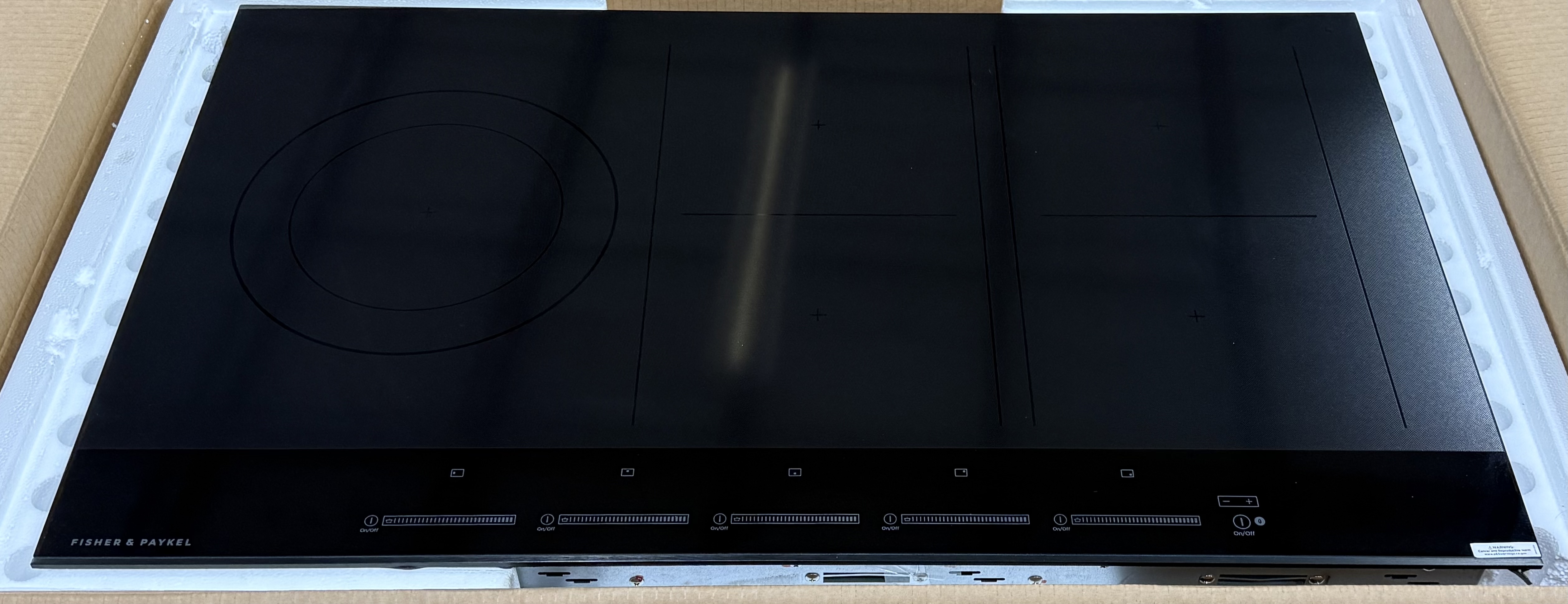 FISHER &amp; PAYKEL 36 Inch 5 Burner Induction Cooktop Black CI365DTB4
