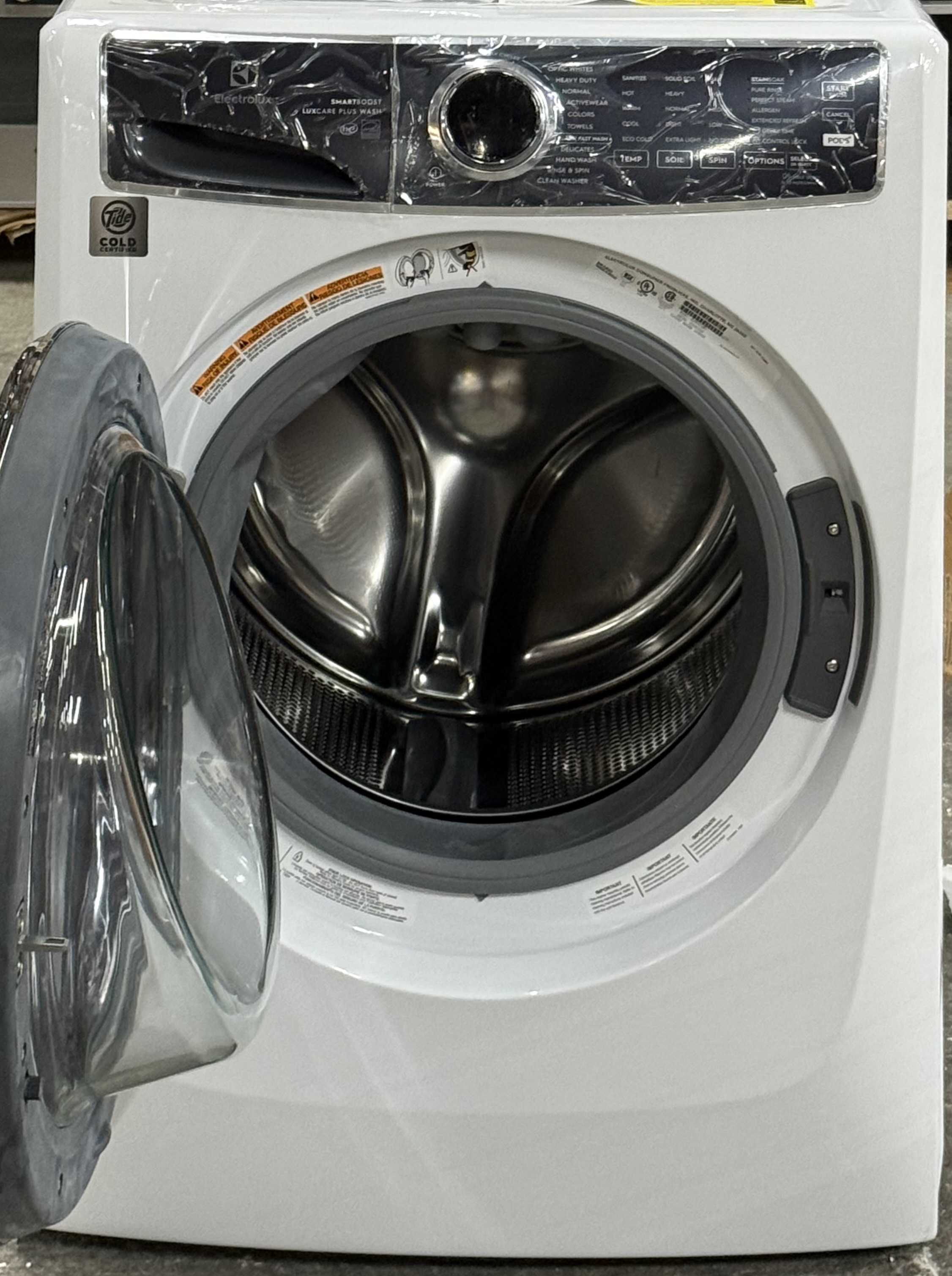 ELECTROLUX 27 Inch Front Load Washer 4.5 Cu. Ft. ELFW7637AW