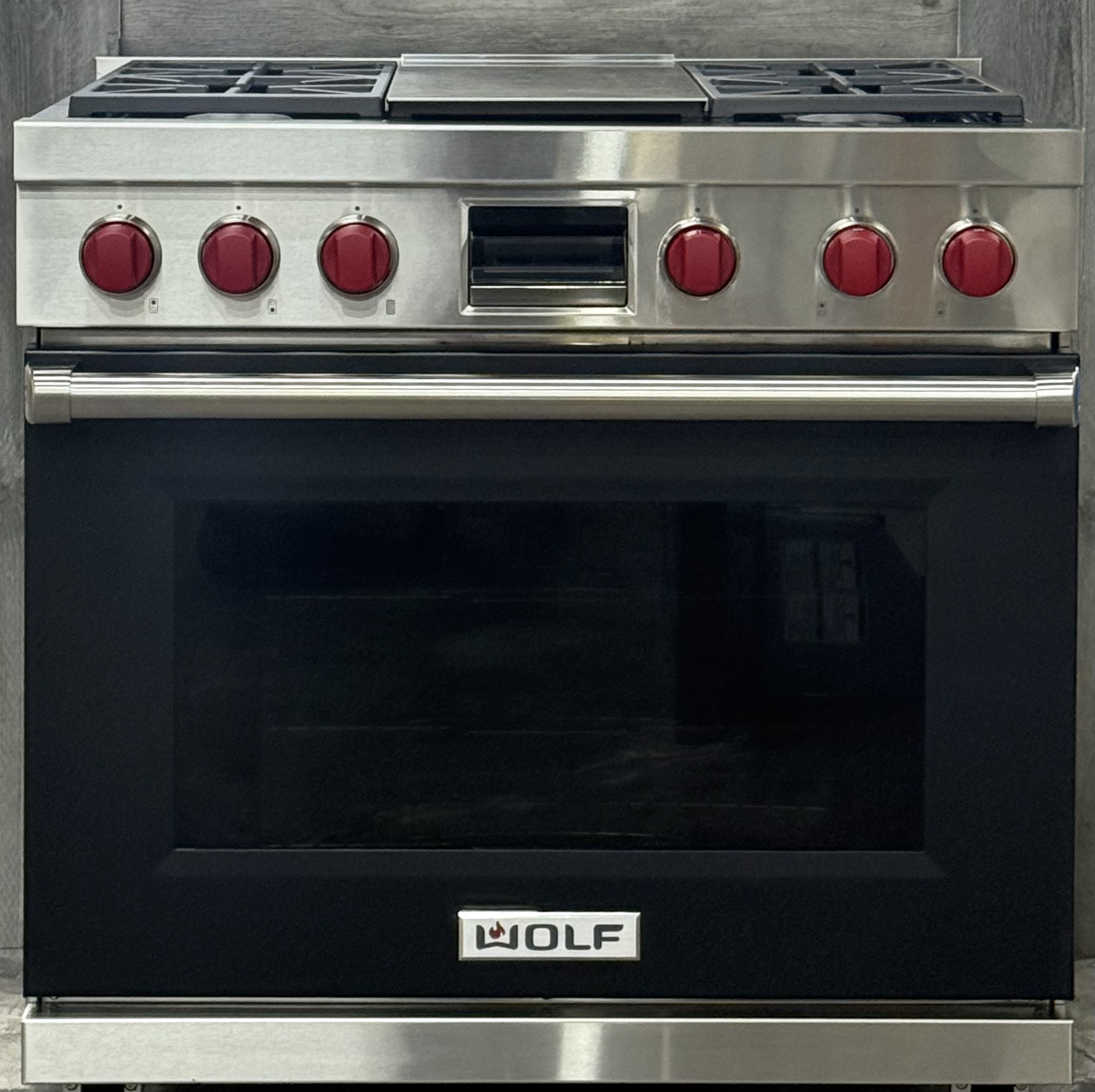 WOLF 36" Dual Fuel Range 6.3 Cu. Ft. With 4 Burners And Infrared Charbroiler Black Stainless Steel DF36450C/BK/P
