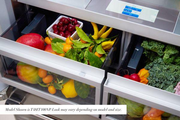ThermaFresh(R) Drawers keep fruits and vegetables fresh
