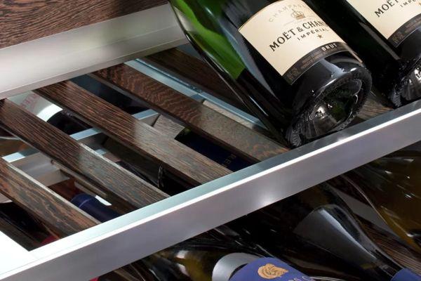 Wenge wood diamond dowels cradle each bottle