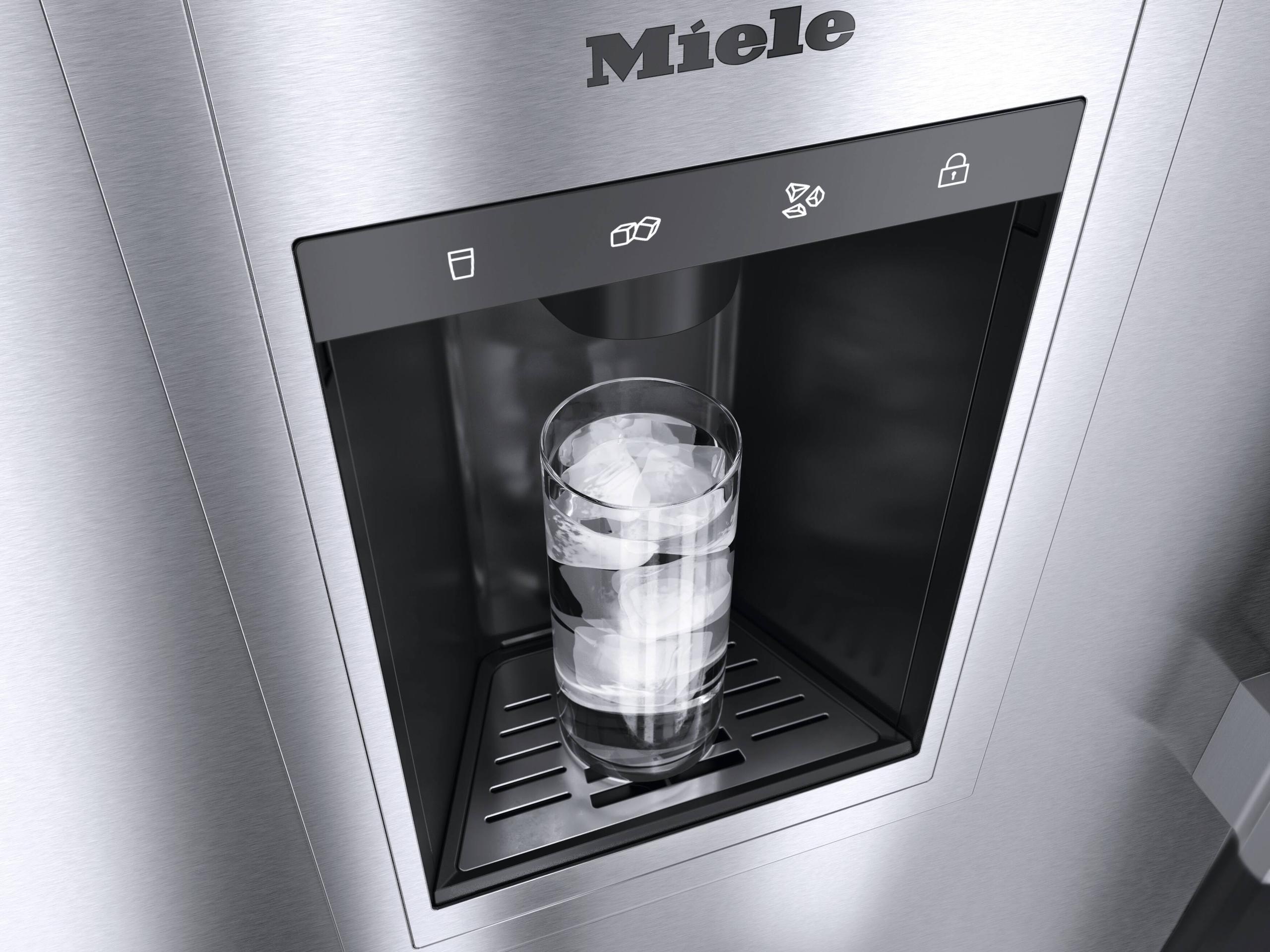 MasterCool(TM) - Ice/water dispenser