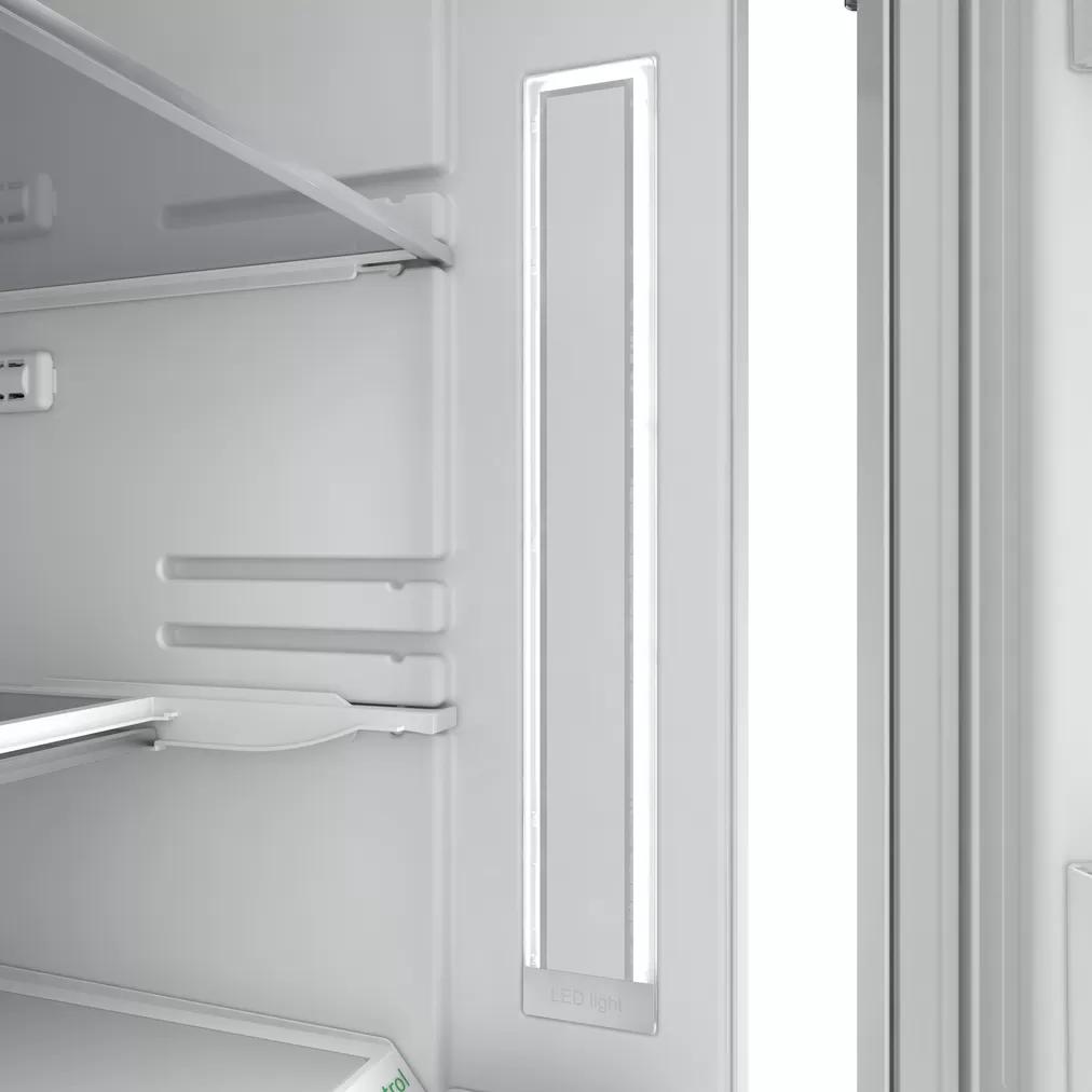 LED light: keeps the contents of your fridge in the spotlight.