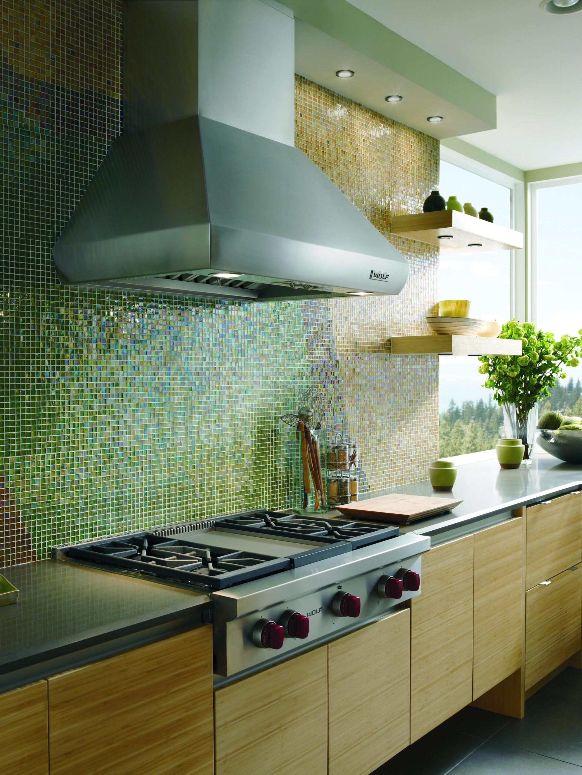 WOLF 36″ Pro Wall Chimney Hood PWC362418